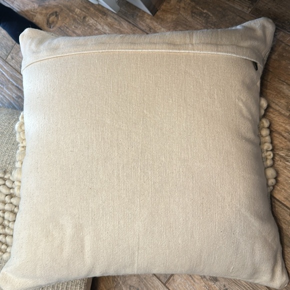 Justina Blakeney X Loloi Collection Pillow wool set of 2 - Picture 3 of 5